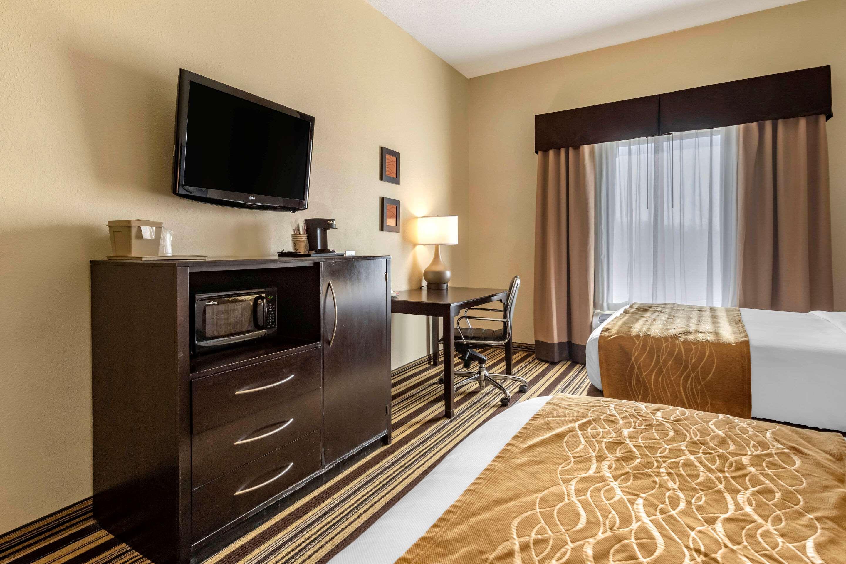 Comfort Inn & Suites Triadelphia Exteriér fotografie