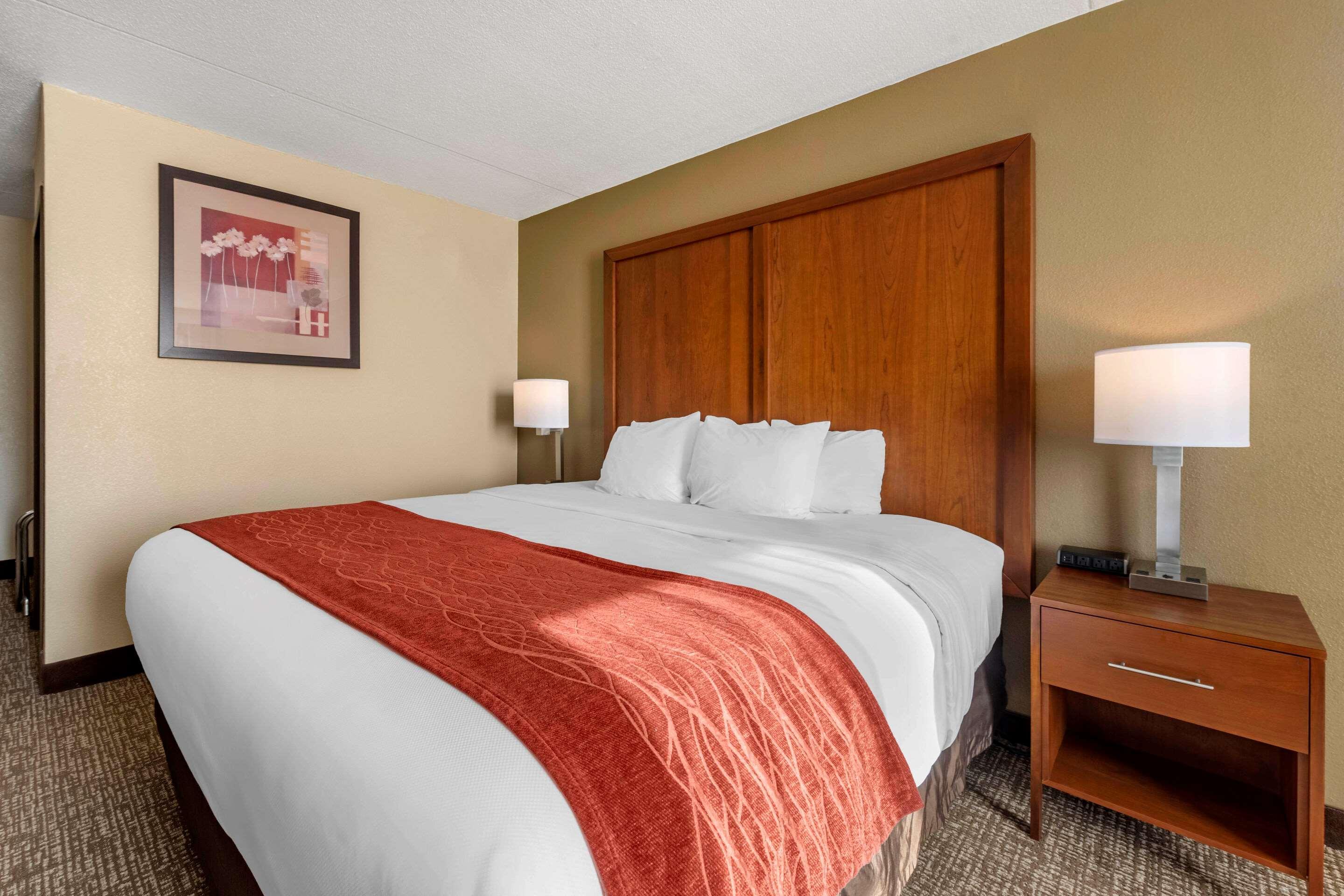Comfort Inn & Suites Triadelphia Exteriér fotografie