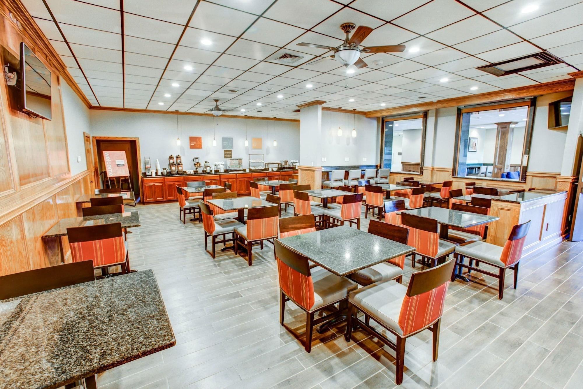 Comfort Inn & Suites Triadelphia Exteriér fotografie