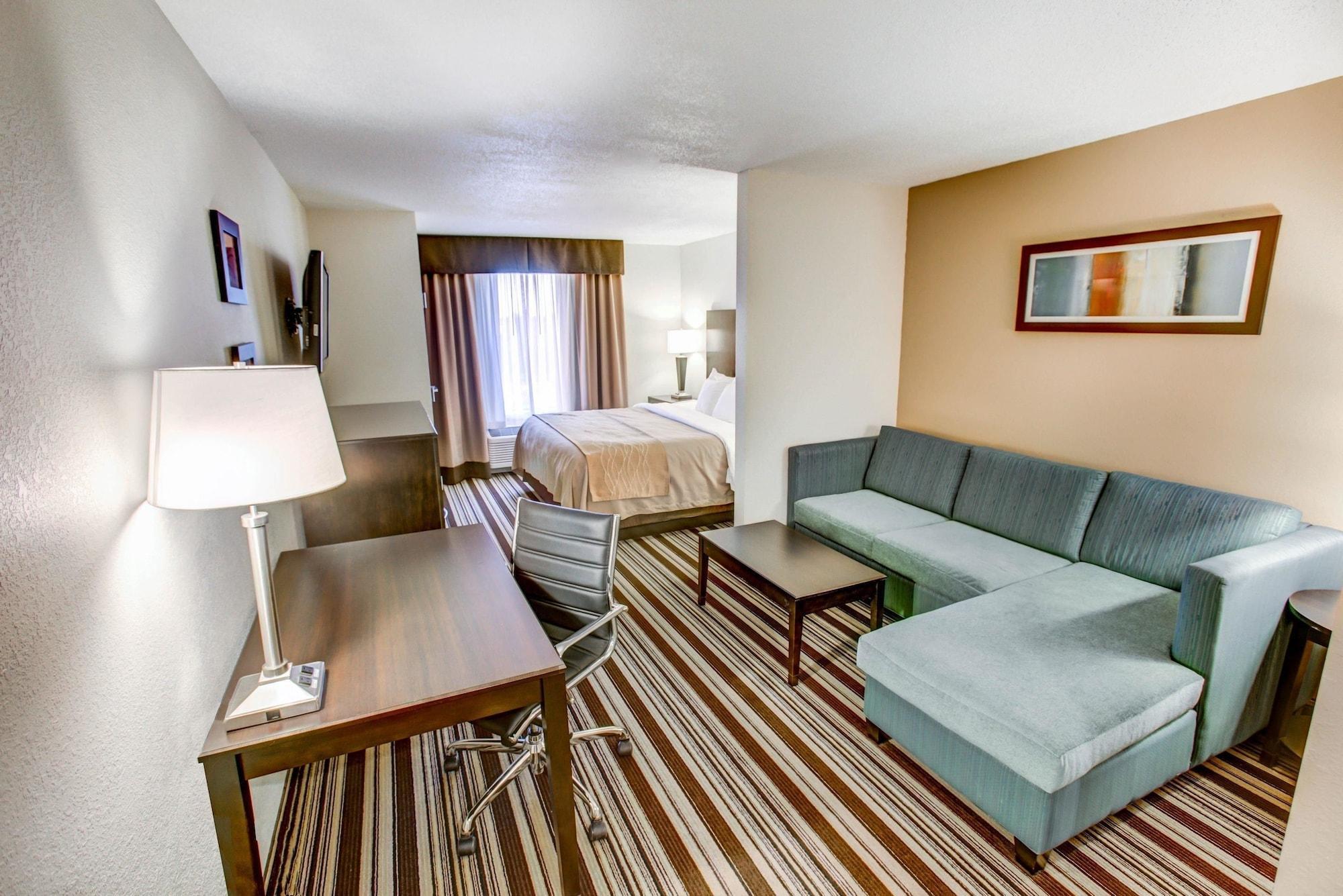 Comfort Inn & Suites Triadelphia Exteriér fotografie
