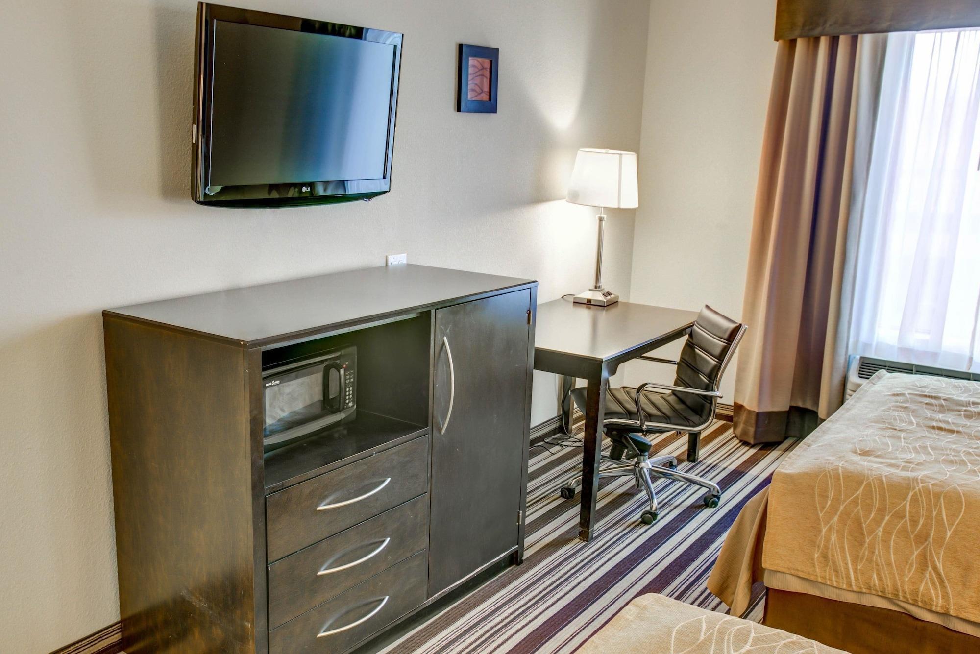 Comfort Inn & Suites Triadelphia Exteriér fotografie