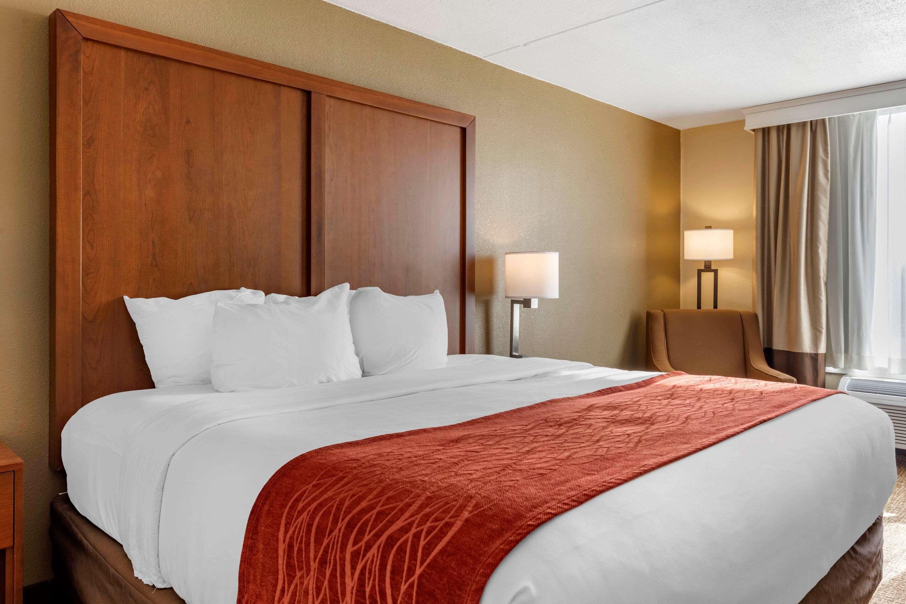 Comfort Inn & Suites Triadelphia Exteriér fotografie