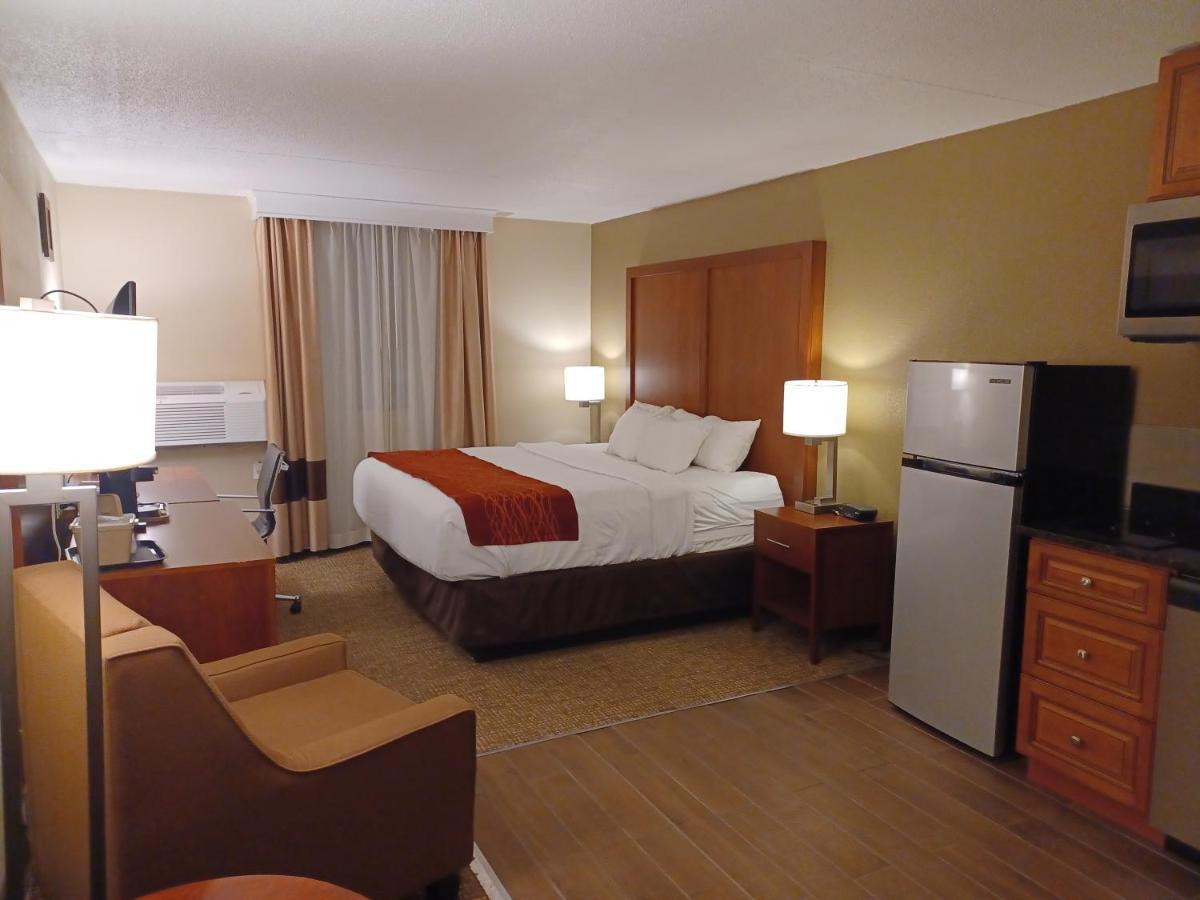 Comfort Inn & Suites Triadelphia Exteriér fotografie
