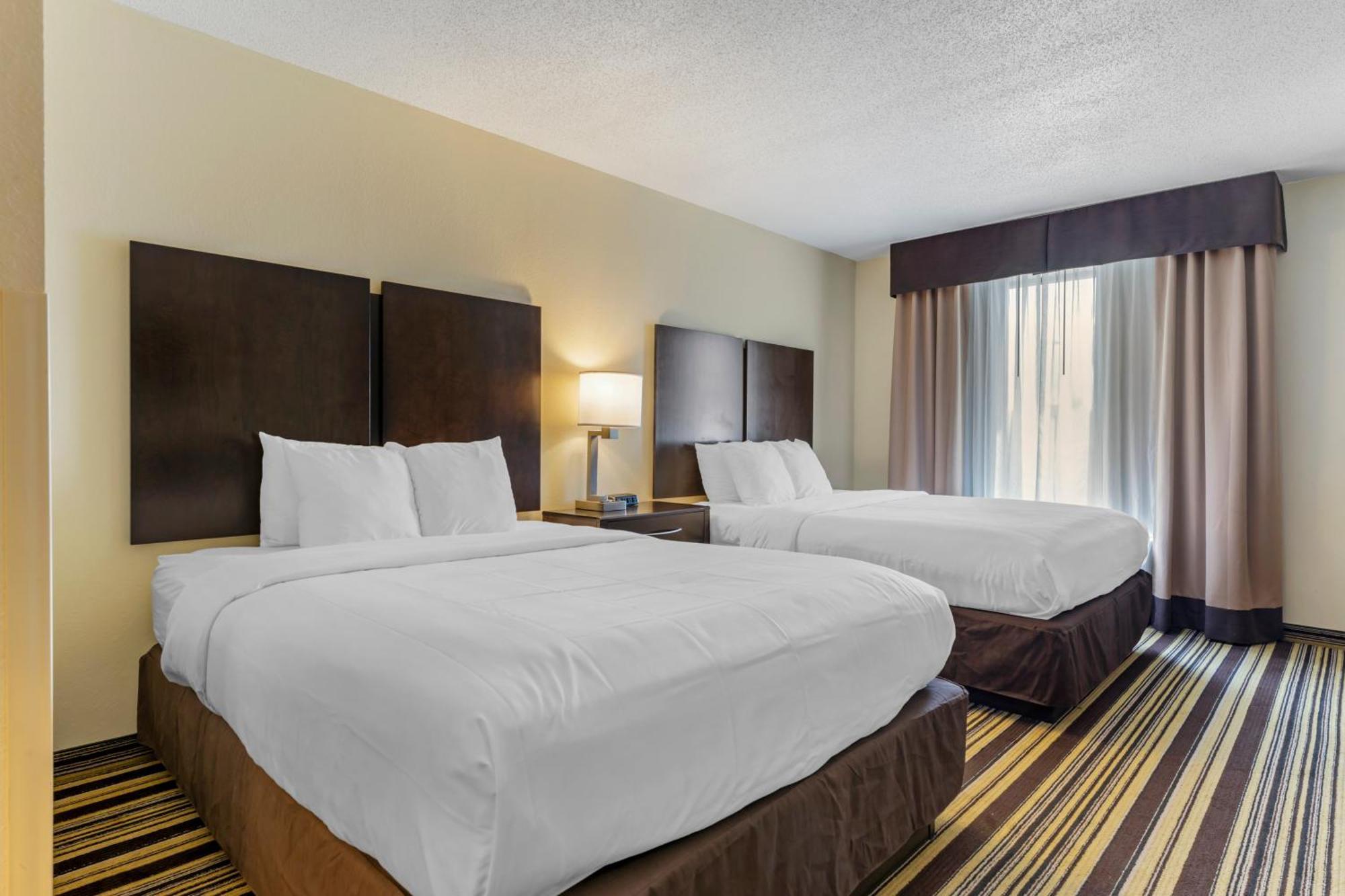 Comfort Inn & Suites Triadelphia Exteriér fotografie
