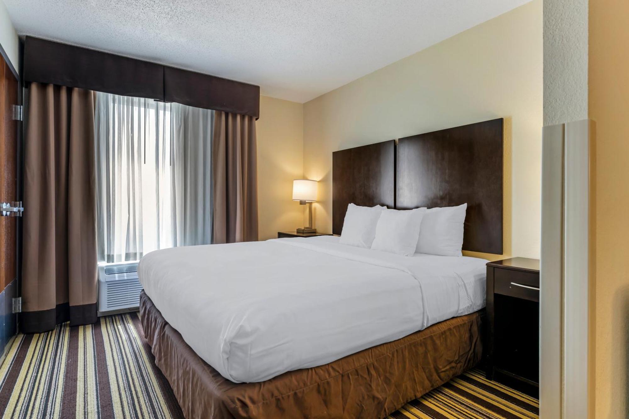 Comfort Inn & Suites Triadelphia Exteriér fotografie