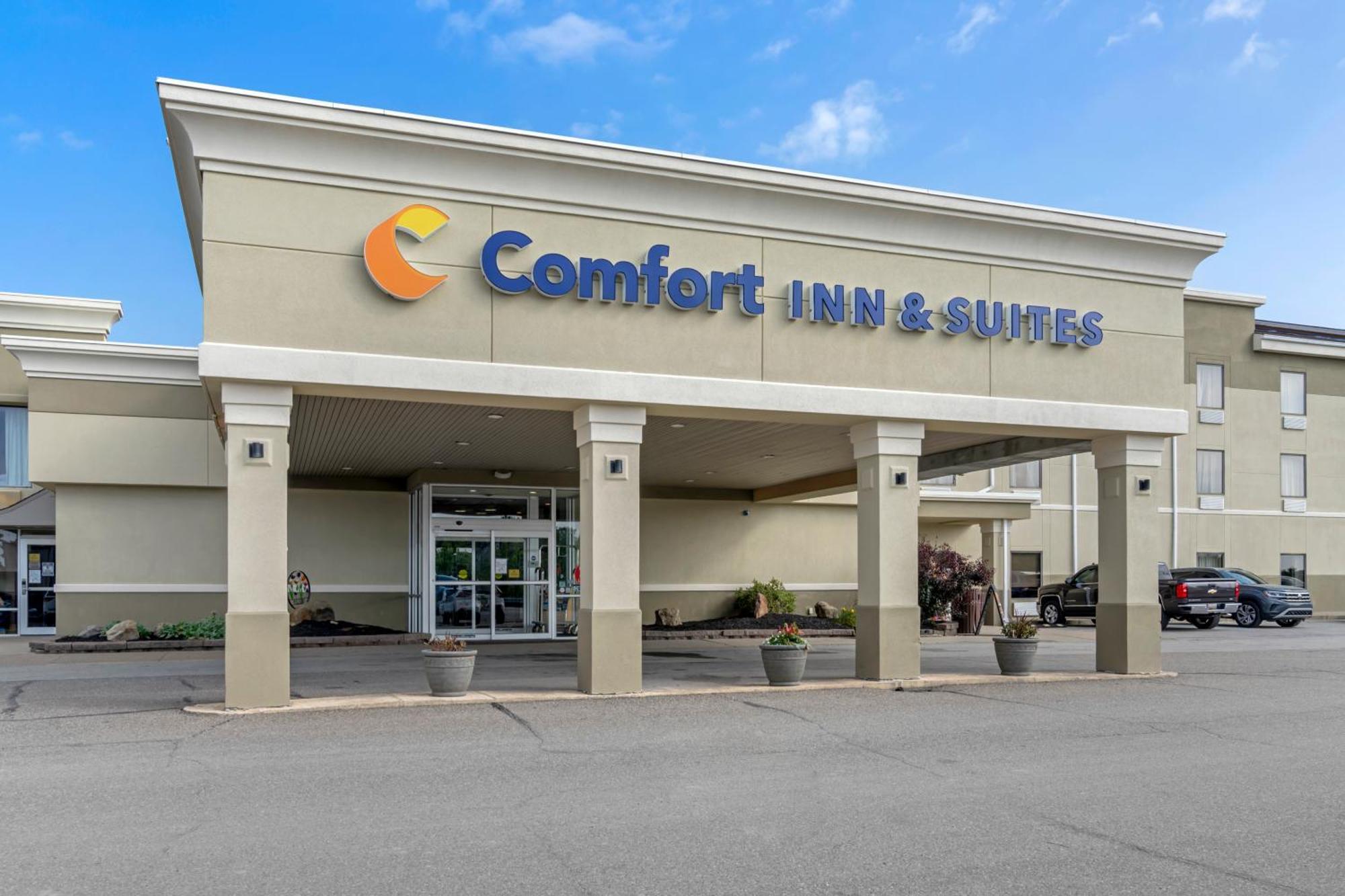 Comfort Inn & Suites Triadelphia Exteriér fotografie