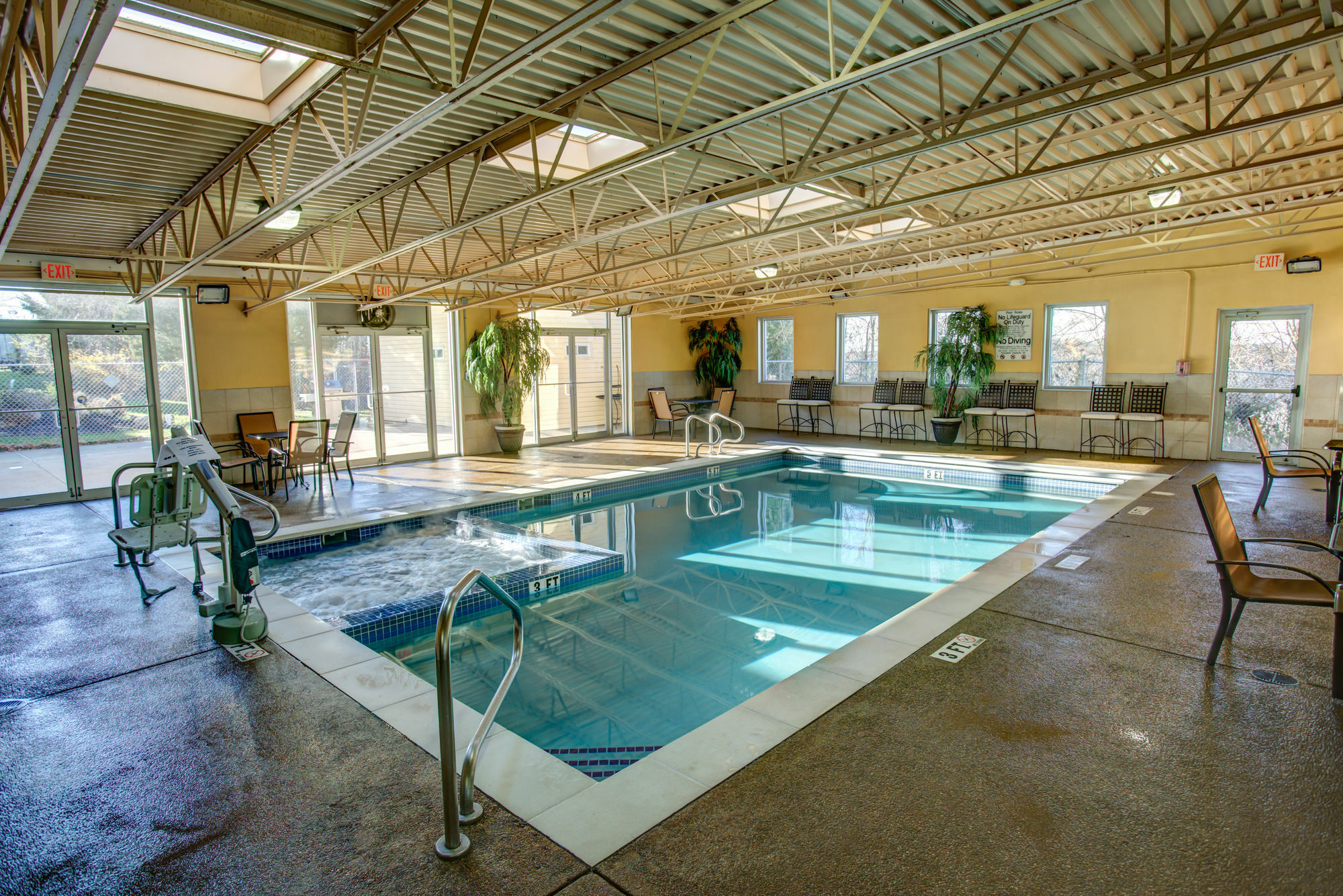 Comfort Inn & Suites Triadelphia Exteriér fotografie